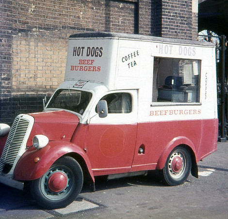 Fordson E83W mobile