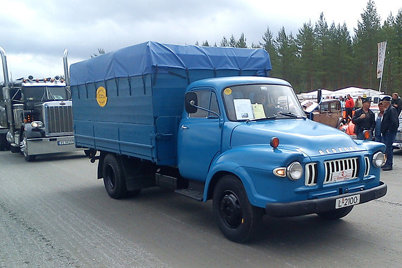 Bedford TJ L2100