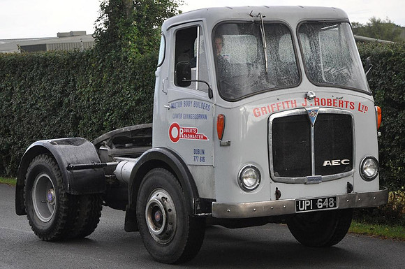 AEC Mandator UPI648