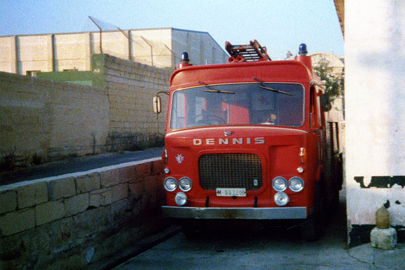 dennis_f044qm m0032 1_jh