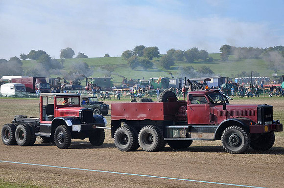 1942 Diamond T981 495XUX