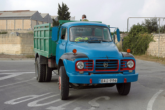 bedford_tj2bqm dai996 1_ls