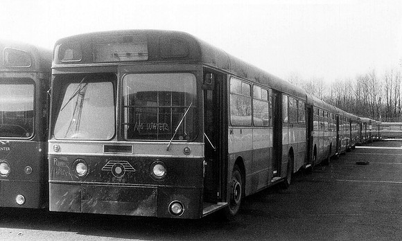 London Country, 1976. MBS15/SMM15F