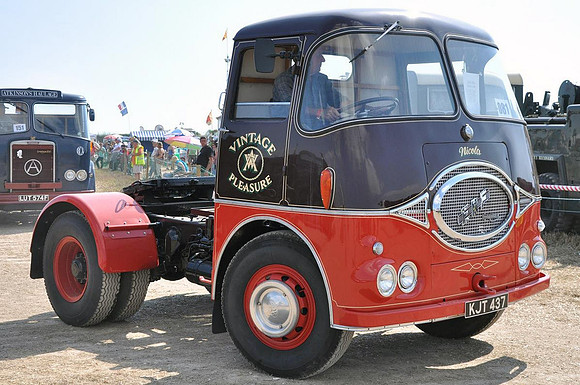 1956 ERF KV KJT437