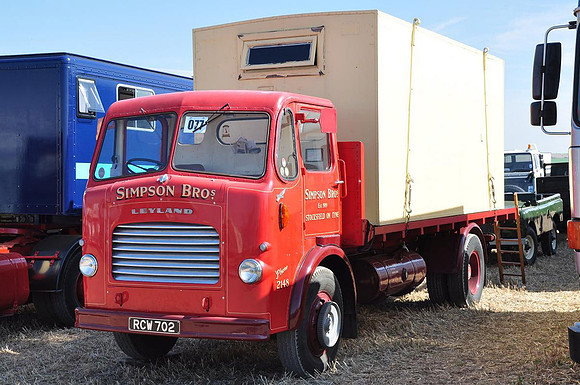 1956 Leyland Comet RCW702