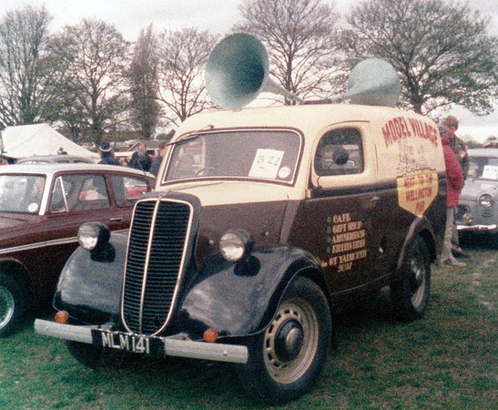 1951 Fordson E83W MLM151