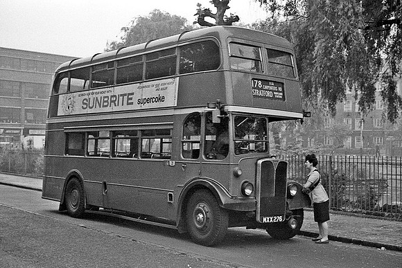 London Transport RLH76 (MXX276)