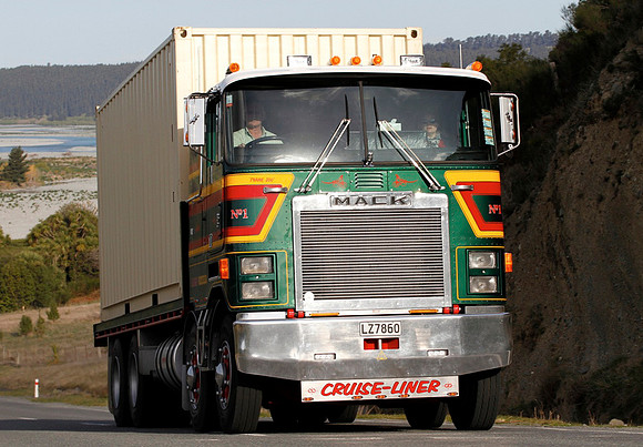 1985 Mack N8 LZ7860