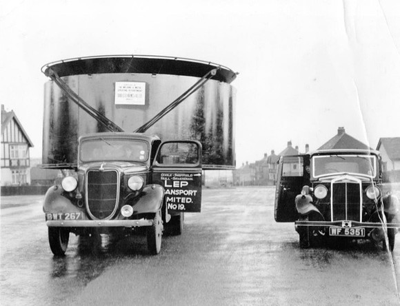 Fordson V8 No 19 with wide load and maybe Lanchester