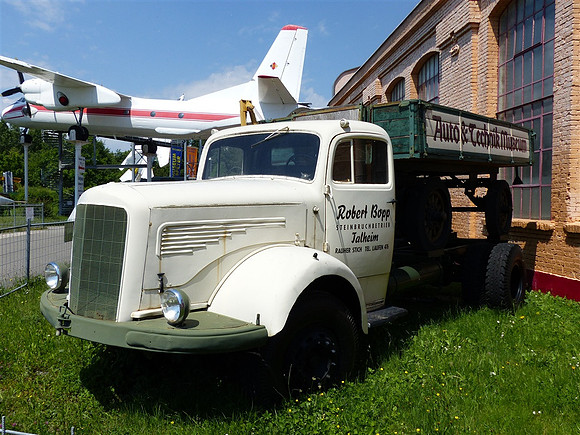 1958 Daimler-Benz L334 Chassis Cab