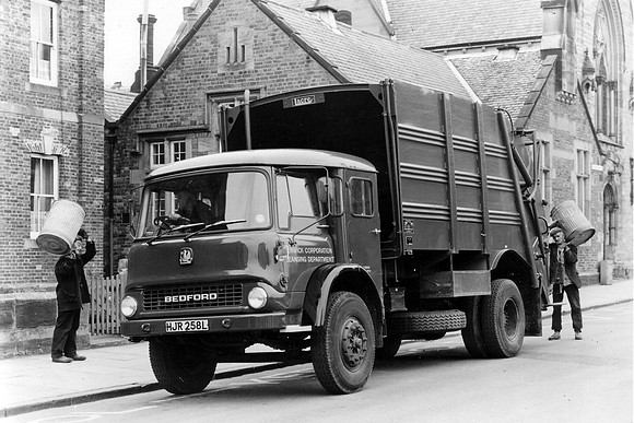 1973 Bedford TK HJR258L