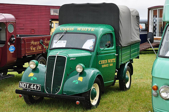 1954 Fordson E83W NOY447