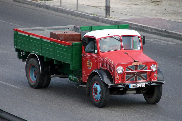 bedford40_OWLqm jag025 1_ps