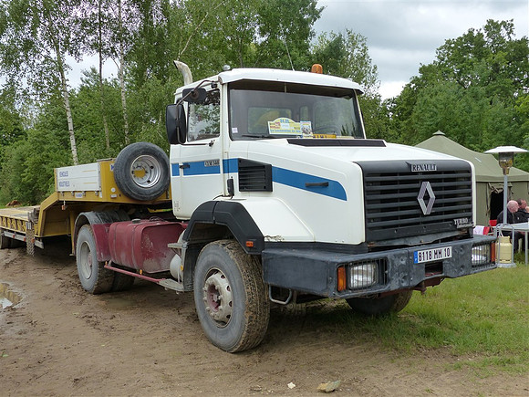 1988 Renault CLM340 Tractor 8118MM10