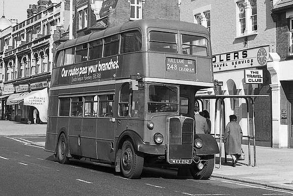 London Transport RLH52 (MXX252)