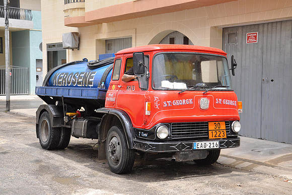 Bedford TK EAD216