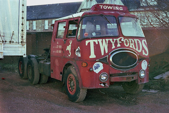 1958 ERF KV66 YSM351
