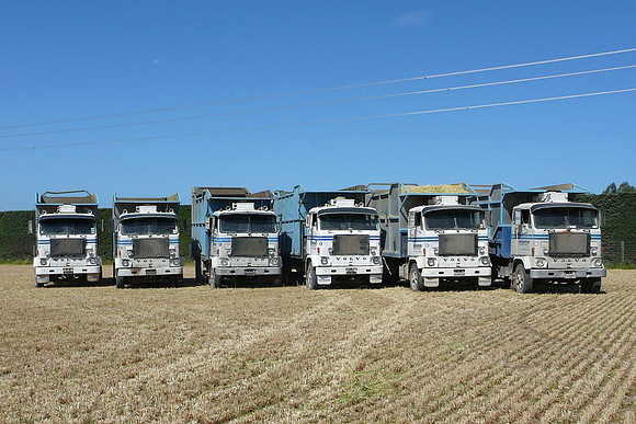 volvo_g88-6qnz_av_1b