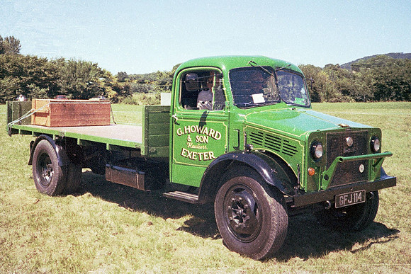 1946 Bedford OWL GFJ114