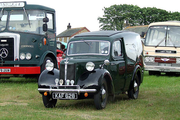 1947 Austin 8 van KAF628