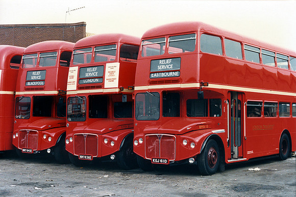 RMA15 (KGJ611D) ex-BEA11